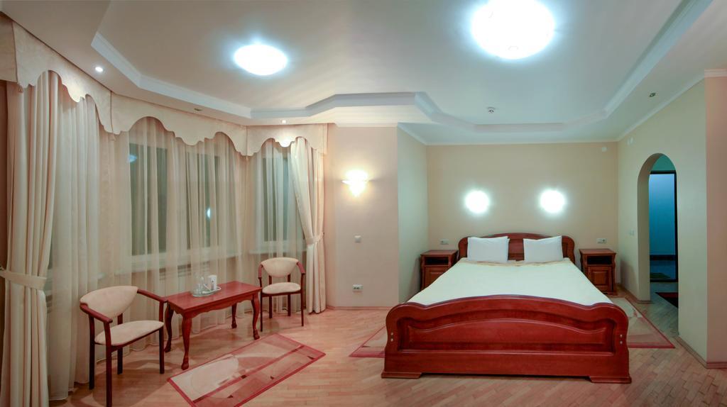 Hotel Red Stone Truskawez Exterior foto